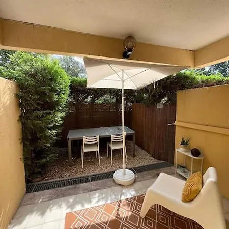 Bord De Boulouris A Raphael Lejlighed *